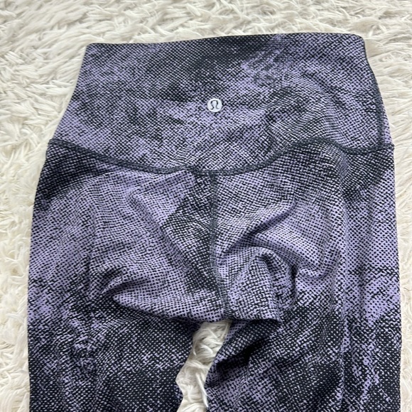 Lululemon Align Crop *21" Pixel Print Purple Quartz Black - Picture 5 of 7